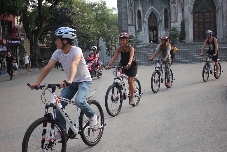 bicycle tour hanoi